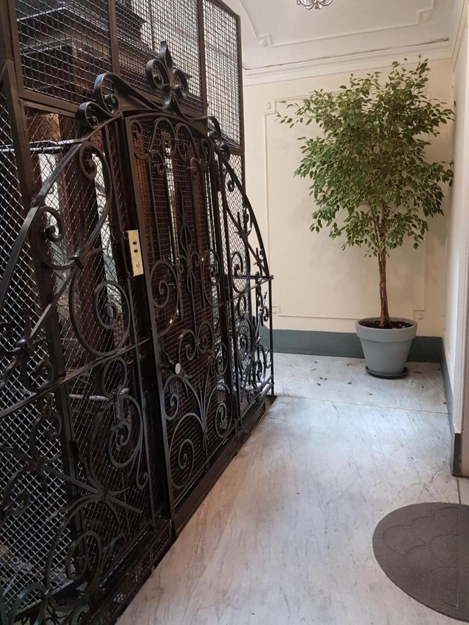 Excellent Trinity Rooms Рим Екстер'єр фото